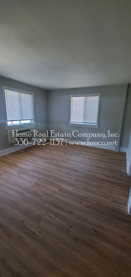 Building Photo - 1327 Cunningham St