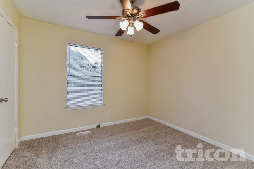 Building Photo - 2520 Hewatt Rd