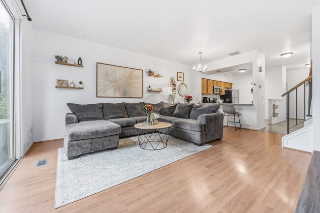 Building Photo - 4462 Quill Ln