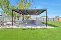 Building Photo - Amazing house on huge lot near ASU