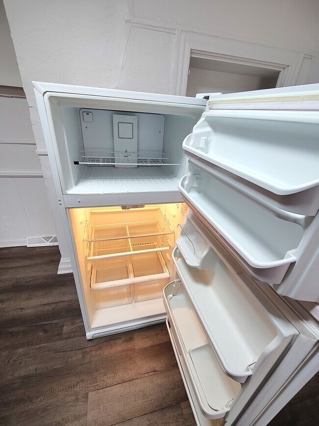 Building Photo - 2423 Wrights Wy