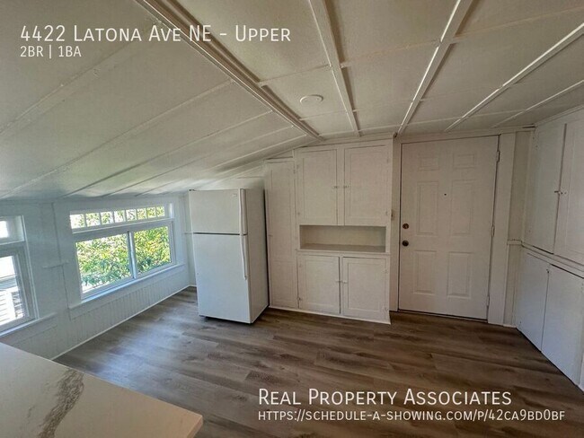 Building Photo - 4422 Latona Ave NE
