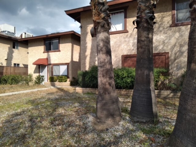 Building Photo - 4465 N Sierra Way