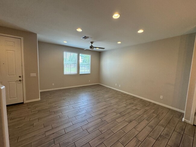 Building Photo - Unique opportunity! 3 bedrooms & 2.5 baths...