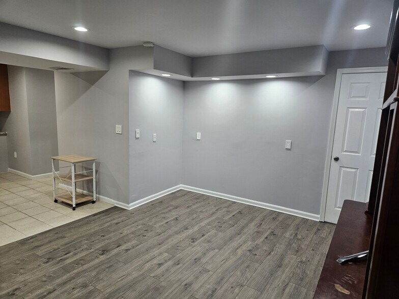 Living room work area - 7508 Tarpley Dr