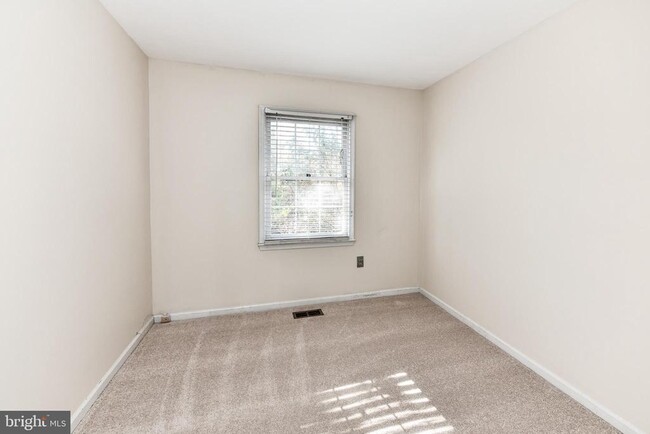 Building Photo - 14639 Stone Range Dr