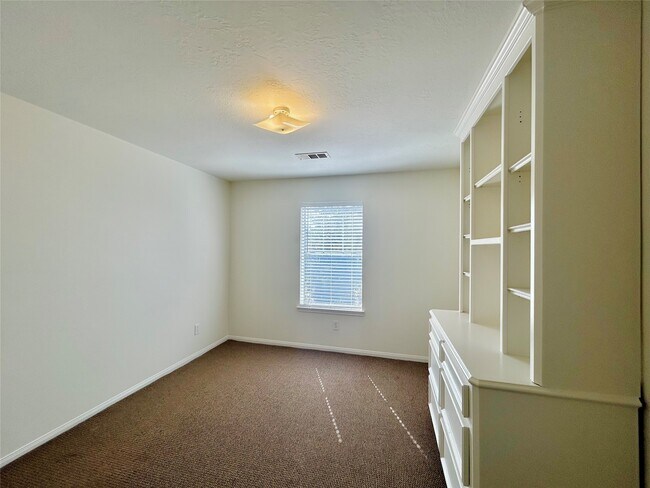 Building Photo - 12422 Glenleigh Dr