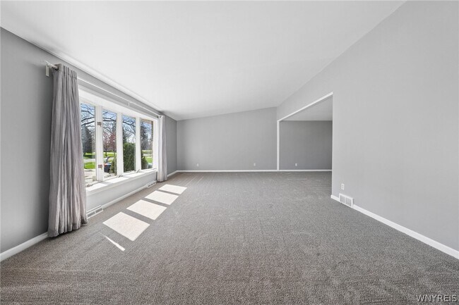 Building Photo - 40 Tristan Ln