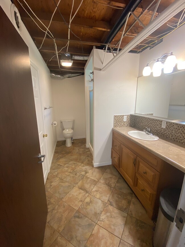 Building Photo - 3634 Roosevelt Cir