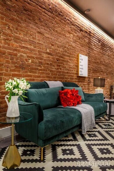 Building Photo - NEW 1 BED in Cobble Hill with Amenities!