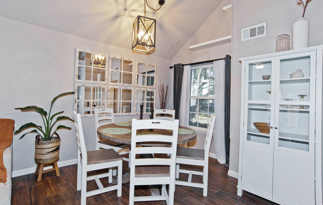 dining room - 300 Cimarron Way