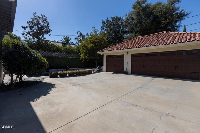 Building Photo - 1541 Rose Villa St