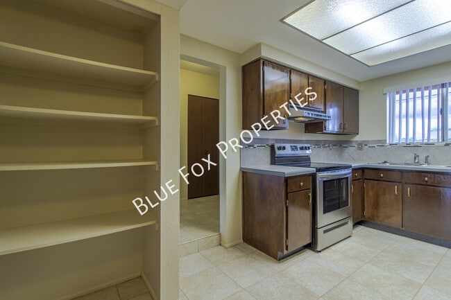 Building Photo - 2618 S Camino Seco