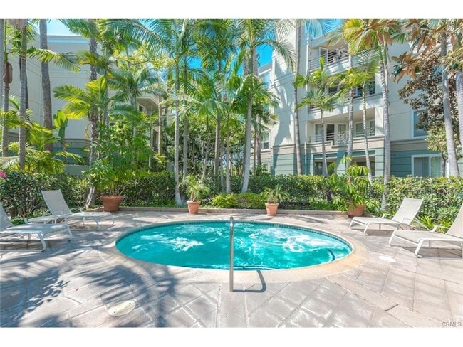 Building Photo - 2243 Martin