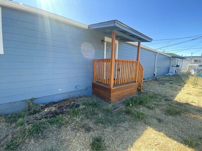 Building Photo - 173 E Everett Ave