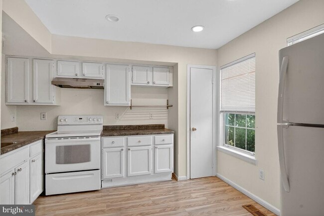 Building Photo - 14345 Jacob Ln