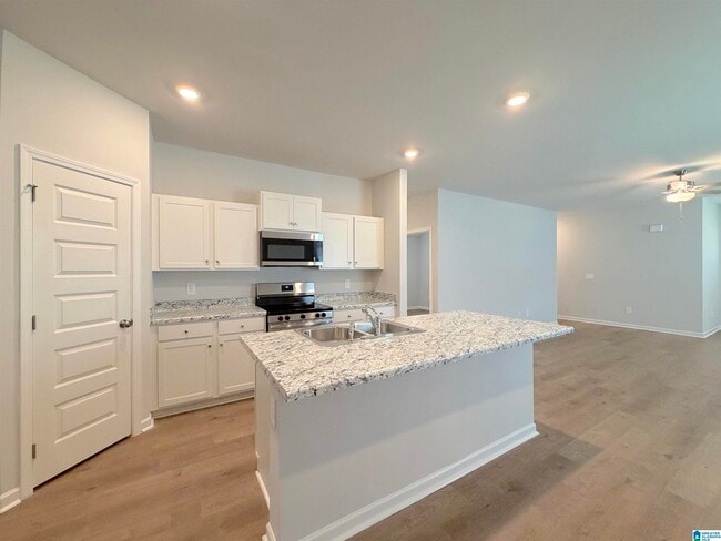 Building Photo - 155 CHALLENGER Way