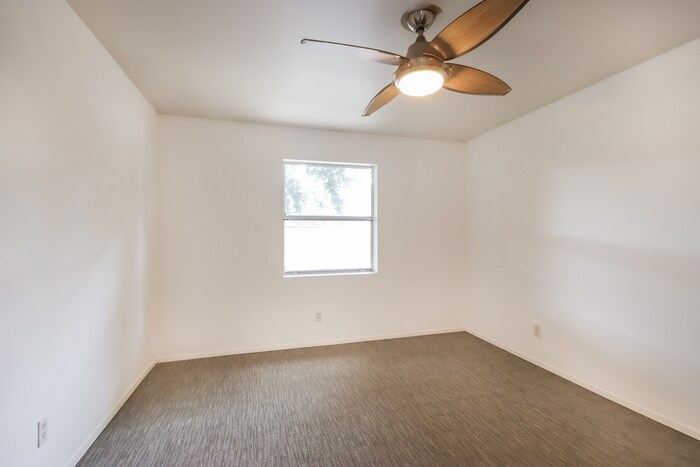 Building Photo - 10518 Moorcreek Dr