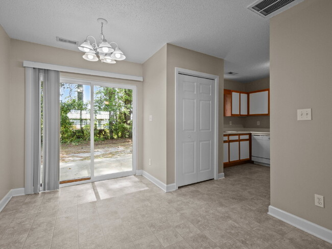 Building Photo - Available Now! 2 Bedroom, 2.5 BathTownhome...