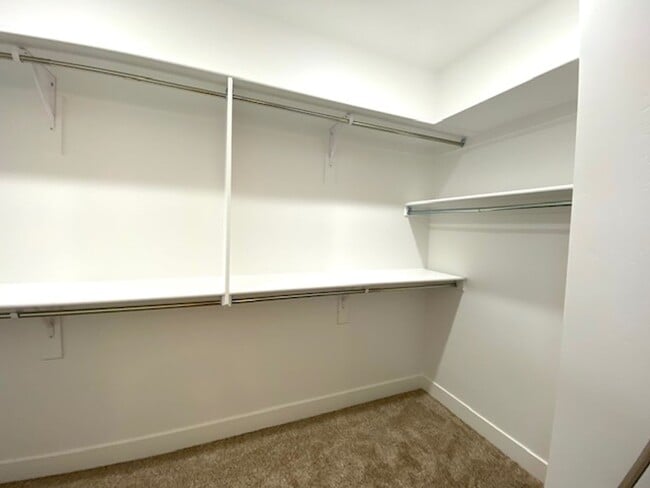 Building Photo - 438 N Stone Mountain Dr