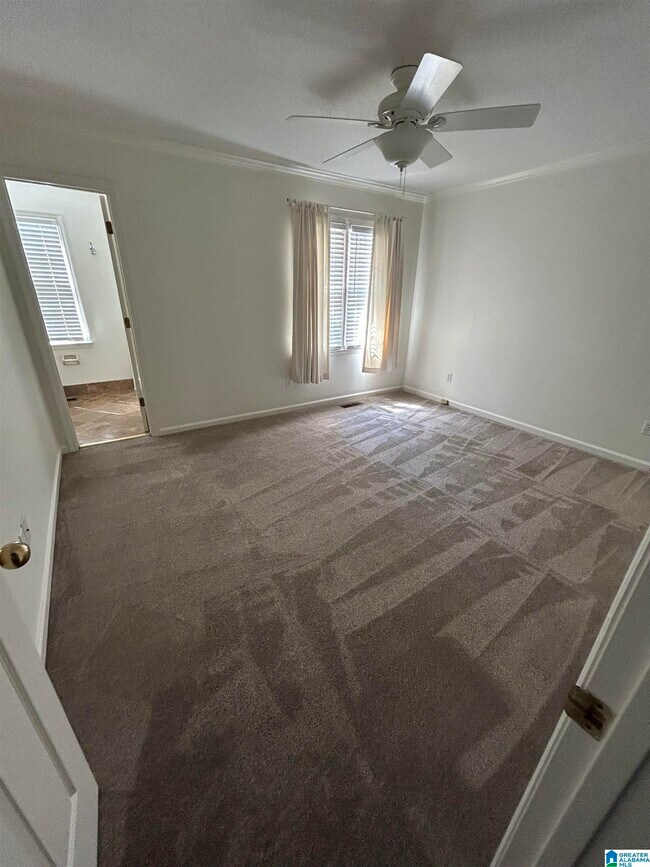Building Photo - 1699 Ashwood Ln