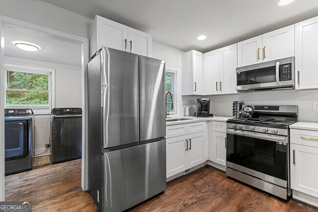 Building Photo - 1472 North Avenue NW