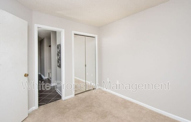 Building Photo - 2555 Stockbridge Dr