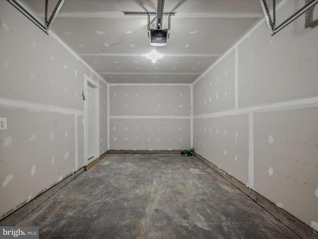 Building Photo - 146 Cooperage Rd