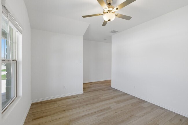 Building Photo - 3407 Copperwood Dr