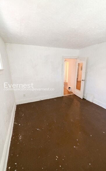 Building Photo - 4847 Calvin Ave