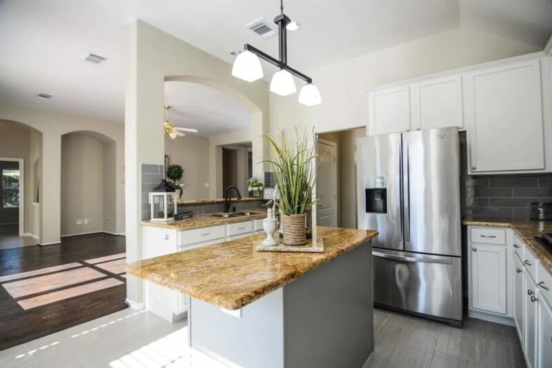 Building Photo - 24802 Jillian Way Ct