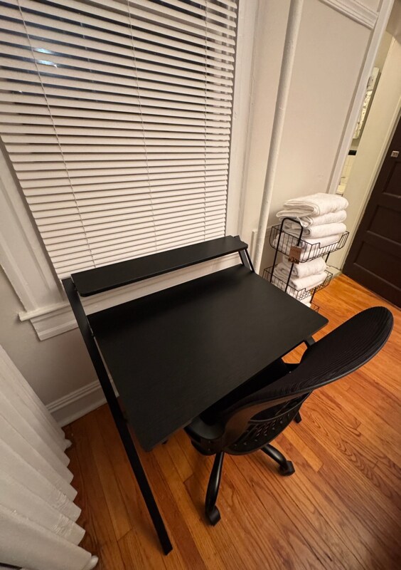 Building Photo - 101 E 33rd St