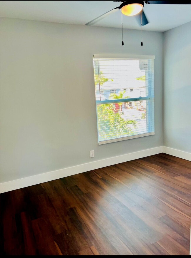 Building Photo - 314 Sunshine Dr