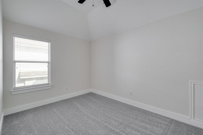 Building Photo - 277 Paddington Dr