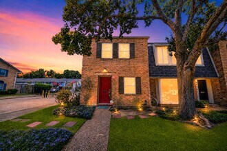 Building Photo - 6334 Chevy Chase Dr