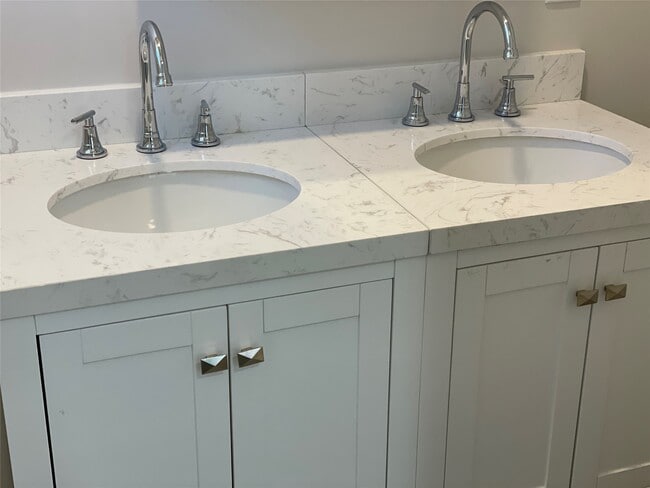 Building Photo - 1517 31st St