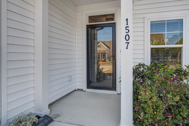 Building Photo - 1507 Dawn Mist Wy