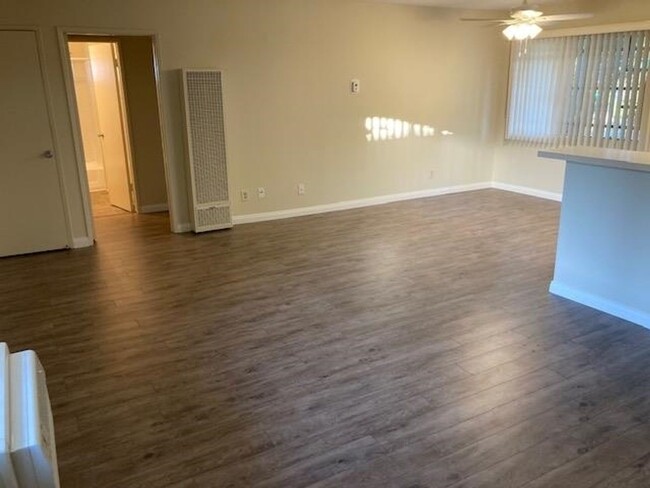 Interior Photo - 1799 Hollywood Way