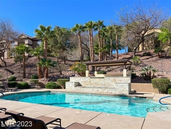 Building Photo - 231 W Horizon Ridge Pkwy