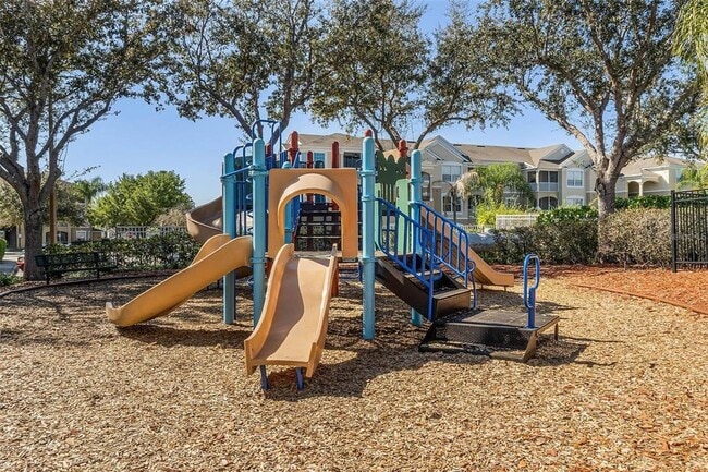 Building Photo - 2306 Silver Palm Dr