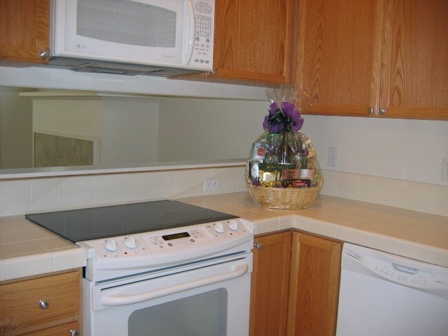 Building Photo - Charming Arbor Terrace Gem on Corner Lot –...