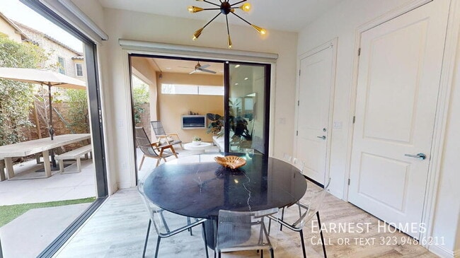 Building Photo - 20607 W Chestnut Cir