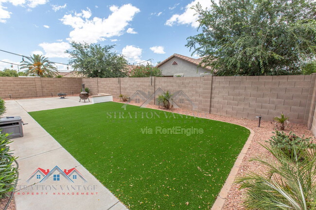 Building Photo - 3068 E Ravenswood Dr