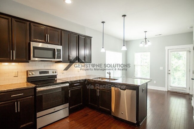 Building Photo - 1041 Honey Bush Cir