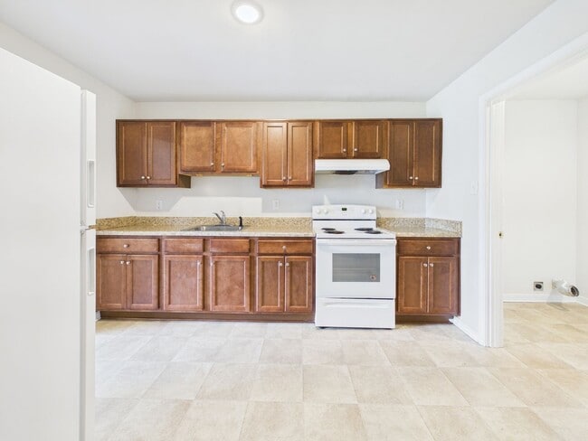 Building Photo - 1706 Catalina Dr