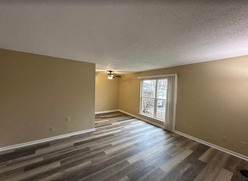 Living Room - 1209 W Mack Ave