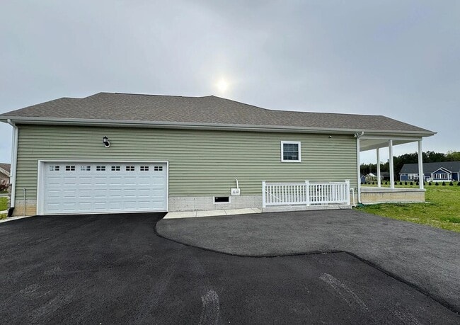 Building Photo - For Rent: Stunning Modern Ranch in Estates of Morris Mill $3,500/month + Utilities | Available Now