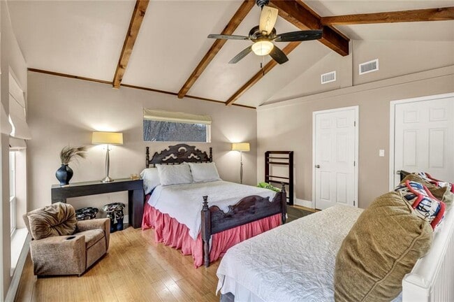 Building Photo - 6702 Elfland Dr