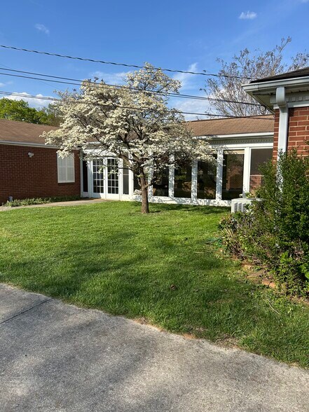 Building Photo - 3316 Troy Ave NW