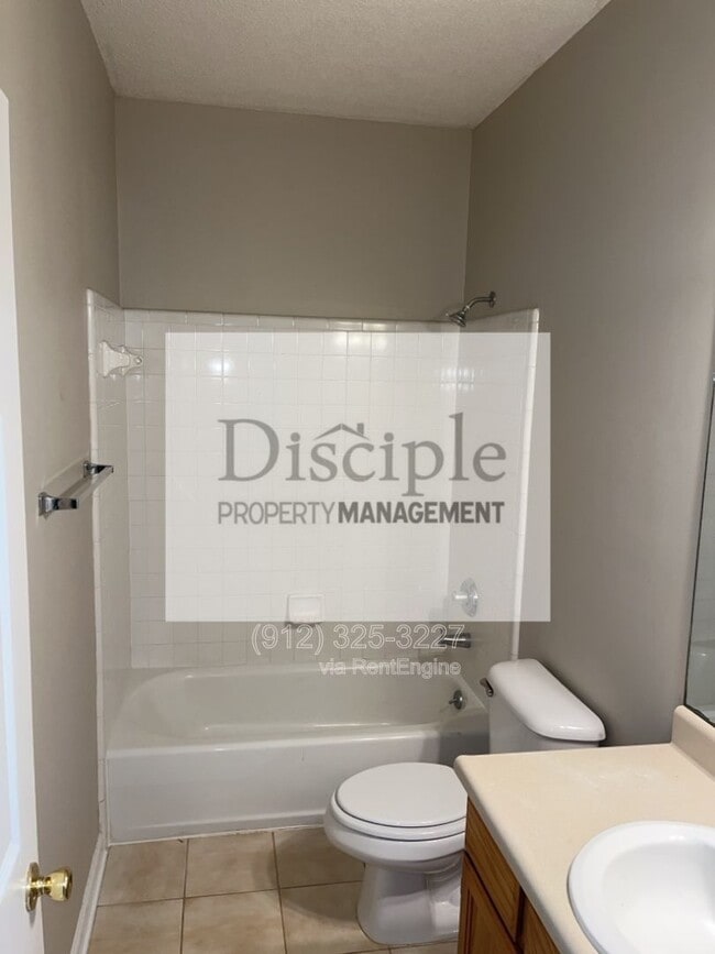 Building Photo - 22 E Dubois St